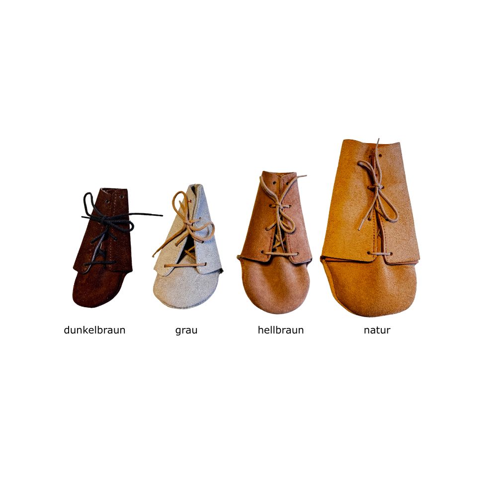 Leder-Sanitätsschuh für Hunde, schnürbar, Einzel-Schuh – Made in Switzerland (Frontansicht) mit Farbtext